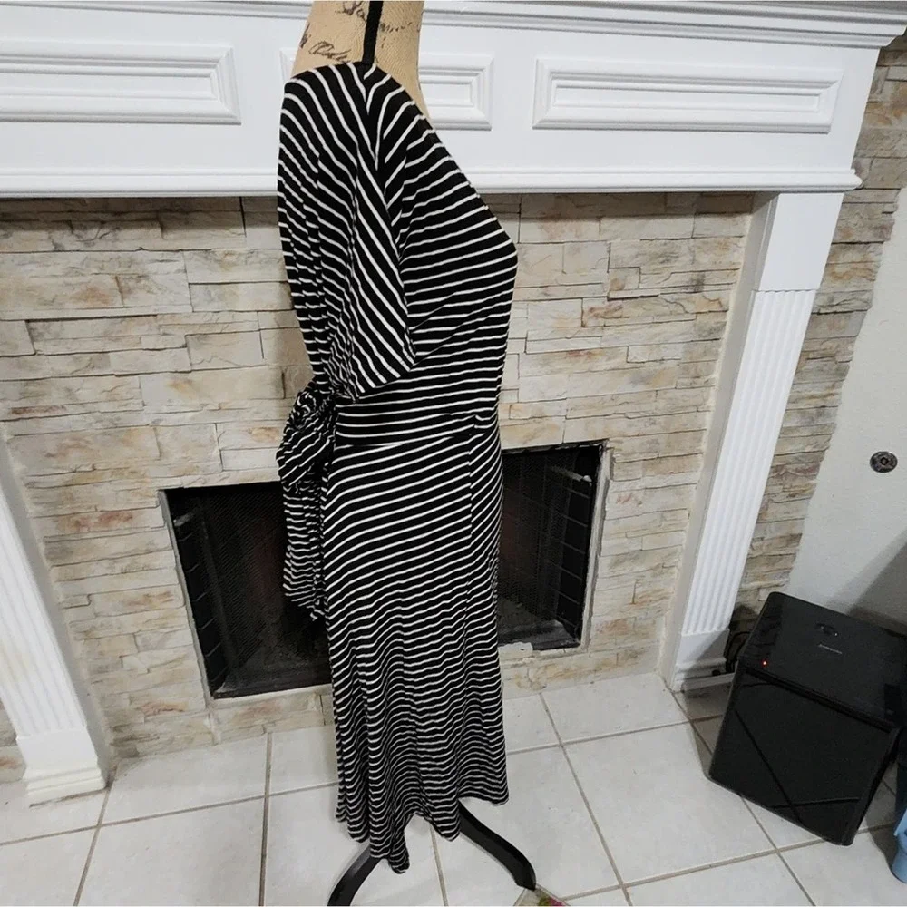 Signature‎ black and white tied waist midi flare dress plus size 2X